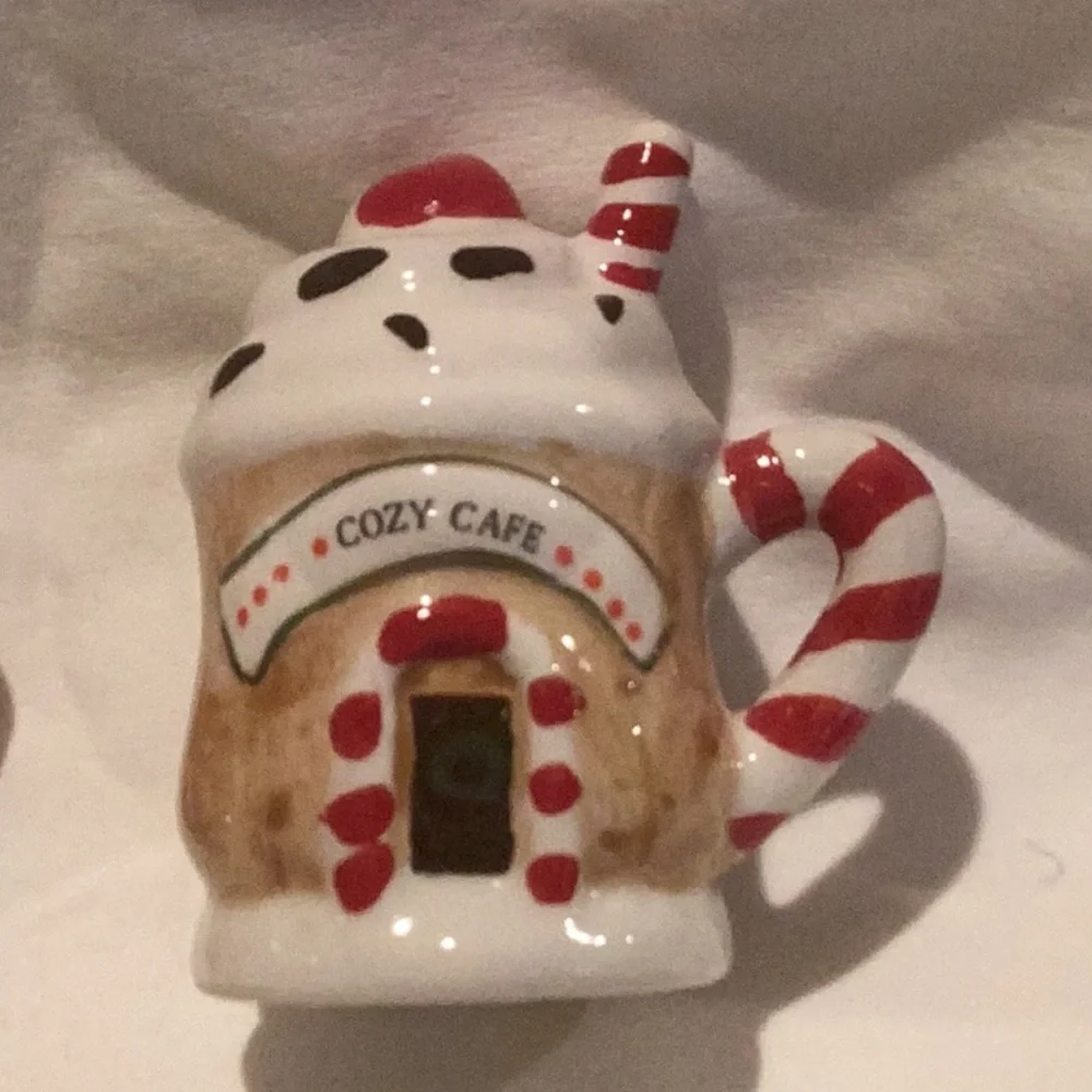 Cozy Cafe Christmas Salt & Pepper Shaker Set